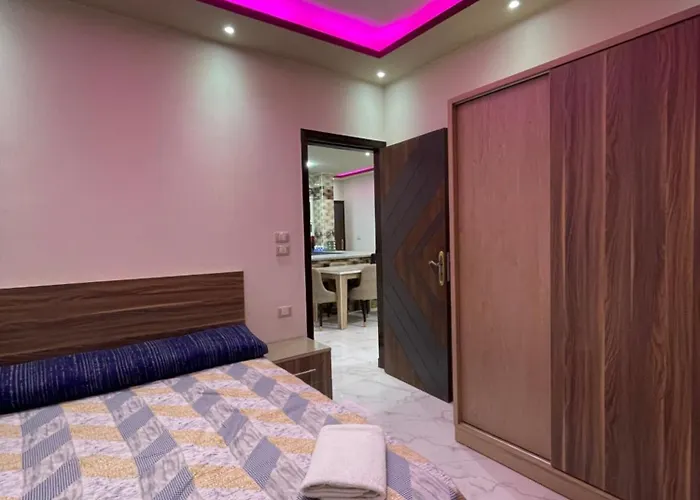 Apartment Luxury 3br Near & Marina Sheraton Street *