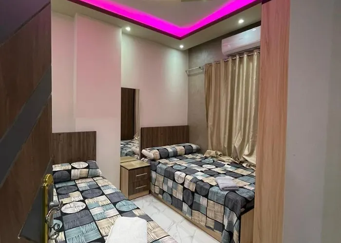 Luxury 3br Near & Marina Sheraton Street Apartment
