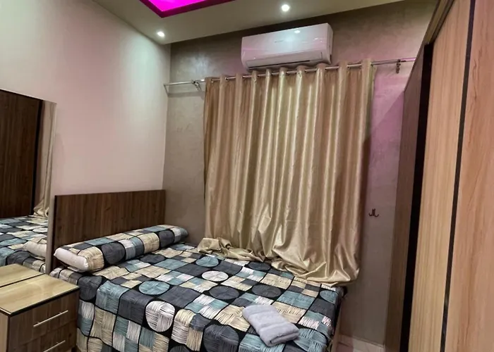 Apartment Luxury 3br Near & Marina Sheraton Street *